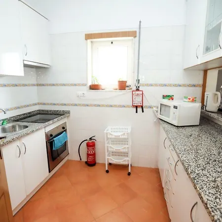 Confortável T2 Meia Apartamento *